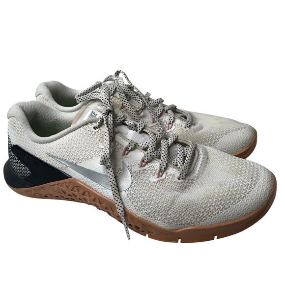 Nike Women's Metcon 4 Athletic Running Shoes 924593-100 Size 10 - Picture 1 of 8
